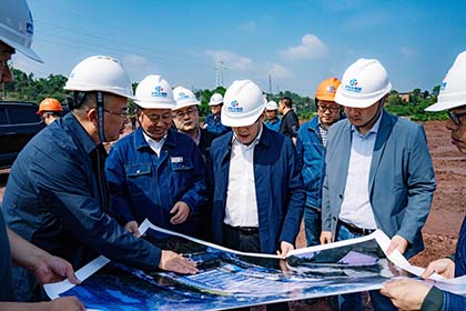 泸州市国资委党委书记、主任张学彬率队督导伟德体育重大项目建设和企业安全生产工作
